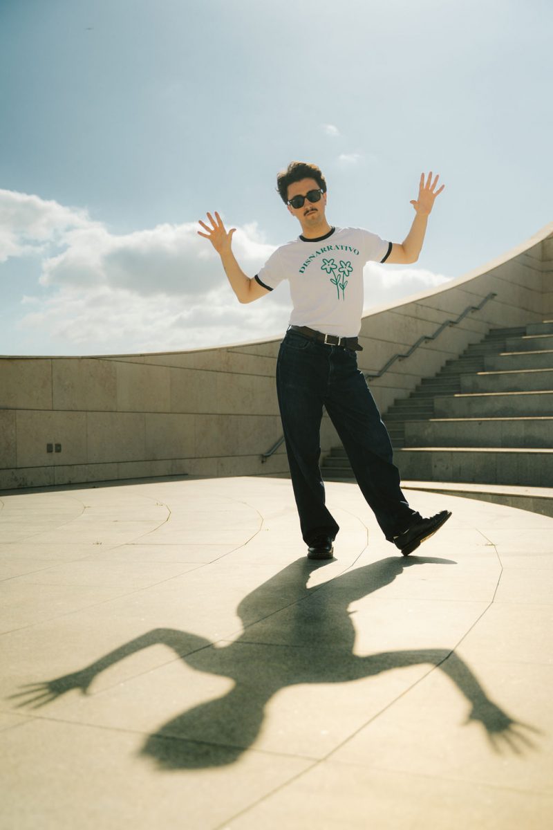 T-shirt Branca Disnarrativo